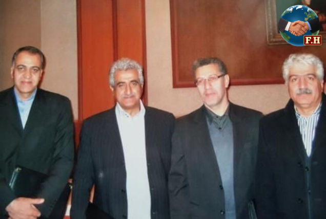 از سمت چپ جناب آقای فرهادی، آقای جواد مدلل، آقای کهریزی و جهانبخش شکری درحال دریافت جایزه